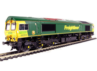 Class 66/9 66952 in Freightliner Livery