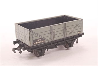 5 plank wagon E404844 in BR grey (tinplate body)