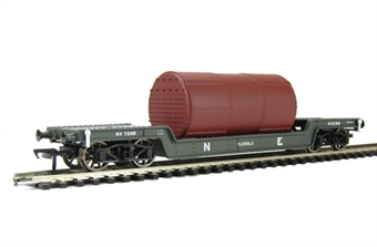 45 Ton bogie well wagon in LNER grey with boiler load 415296