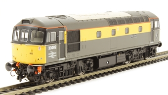 Class 33/0 diesel 33002 "Sea King" in Engineers yellow & grey (as preserved at the South Devon Railway)