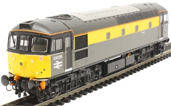 Class 33/0 33026 "Seafire" in Civil Engineers 'Dutch' grey and yellow