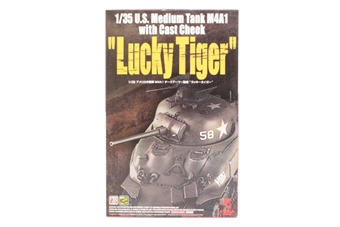 M4A1 Sherman "Lucky Tiger" with cast cheek