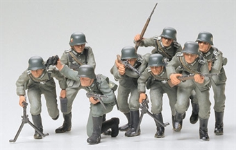 German Assault Troops with 8 figures