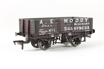 5-plank wagon with wooden floor "A.E Moody"