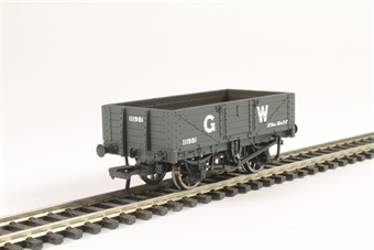 5 plank wagon 111981 in GWR grey