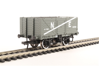 7 plank wagon with end door 127916 in LNER grey
