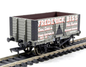 7 plank wagon in Frederick Biss livery
