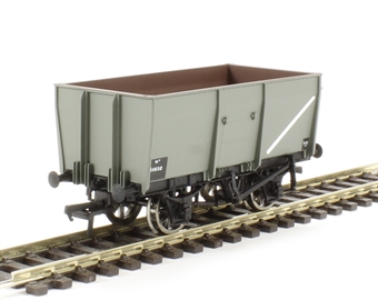 16 Ton slope sided rivetted side door mineral wagon in grey