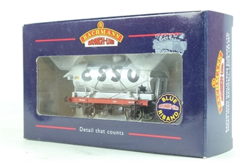 14 Ton tank wagon with large filler "Esso"