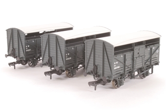 3 x 8 Ton Cattle Wagons in GWR Dark Livery - 106750, 106838, 106917 - Limited Edition for Hereford Model Centre