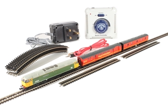 'The Night Mail' train set with Class 47 and Mk1 post coaches