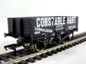 5 plank wagon with steel floor in Constable Hart livery