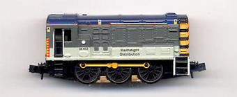 Class 08 Shunter 08653 in Railfreight Distribution Grey 
