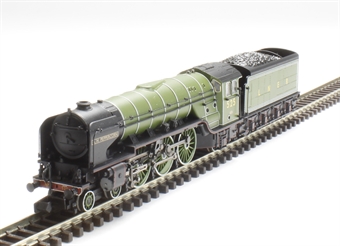 Class A2 4-6-2 525 'A H Peppercorn' LNER Apple green