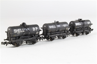 Set of Three 14 Ton Tank Wagons in 'SHELL - BP' Black Weathered Liveries - Wagon A) 3971 with Large Filler Cap, Wagon B) 5103 with Small Filler Cap, Wagon C) A4282 with Large Filler Cap - Limited Edition of 504 Pieces for The Signal Box at Rochester
