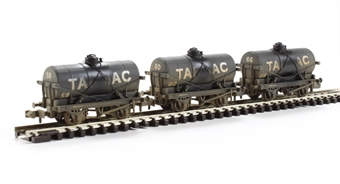 Pack of 3 14T Tank Wagons 'Tarmac' - Weathered