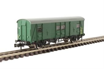 Maunsell PLV luggage van in BR green - S1101S