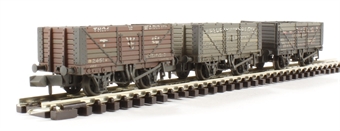 Coal Trader Triple Pack - 7 Plank Private Owner Wagons - weathered