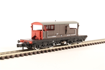 25 Ton Queen Mary brake van in SR brown with small lettering 56291