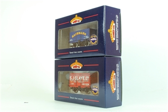 Bachmann Collectors club launch boxset 2000 - includes two wagons, joining letter and membership card (with individual number)