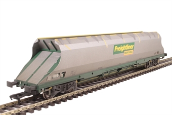 100 ton HHA hopper wagon in Freightliner Heavy Haul livery - weathered