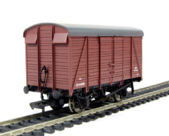 12 ton Southern 2+2 planked ventilated van S54239 in BR(S) bauxite livery