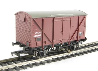 12 ton plywood fruit van B875649 in BR bauxite (late) livery