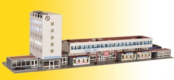 Kehl Train Station Kit with Floor-Mount LED Lighting