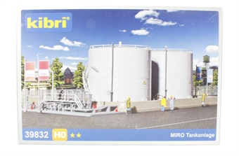 MIRO tank storage facility HO scale
