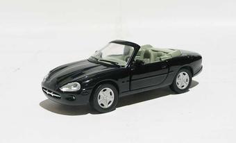 Jaguar XK8 convertible in black