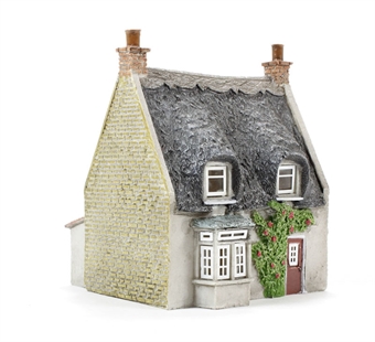 Thatched Cottage (42 x 46 x 51mm)