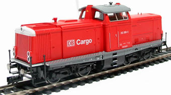 Class BR 212 311-5 of the DB in "DB Cargo" red livery