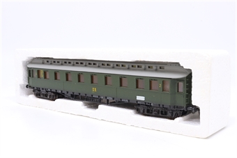 2nd class express oberlichtwagen 18432 of the DR