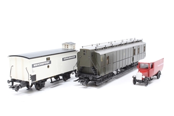 'Deutsche Reichspost' pack - includes baggage car, covered goods van and delivery truck