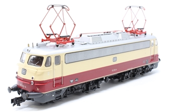 Class BR 112 312-4 of the DB in TEE livery