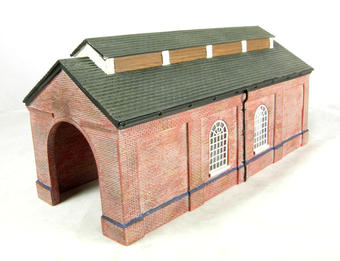 Red brick single road engine shed - Scenecraft range