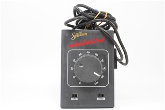 Model railway single track controller with accessory output