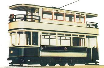 Balcony tram. 4 windows upper and 3 lower (does not include motorised chassis)