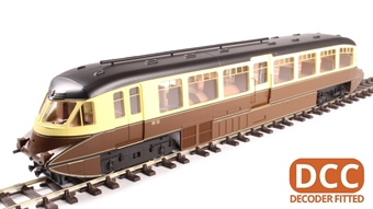 Streamlined Railcar W10 in BR lined chocolate and cream - DCC Fitted