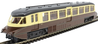 Streamlined Railcar W11 in BR chocolate and cream