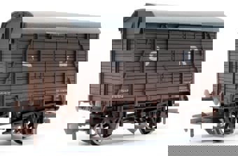 12-ton box van in SR brown - 44625 - weathered