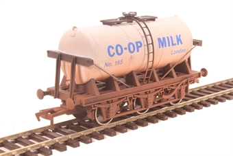 6-wheel milk tanker "Co-Op Milk" - 165 - weathered