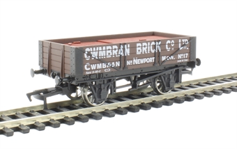 4-plank open wagon "Cwmbran" with brick load - 17