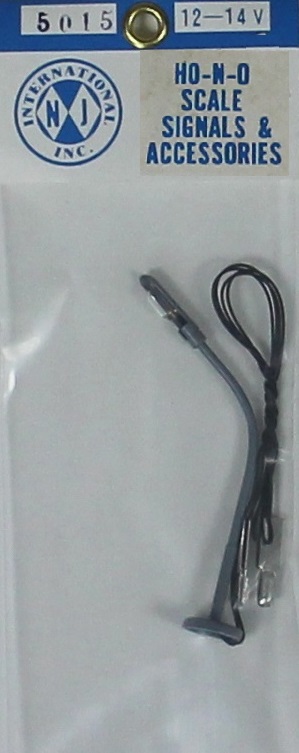 Modern Single Arm Boulevard Lamp Post