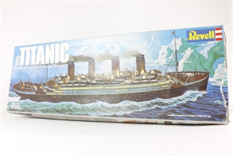 Titanic (1:570th scale)