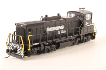 MP15DC EMD 2351 of the Norfolk Southern