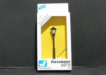 Large single lamp lamp post