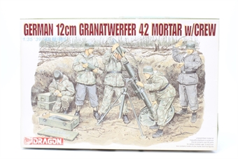 German 12cm Granatwerfer 42 Mortar with crew