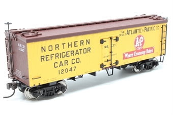36' wooden reefer car 12047 'Atlantic & Pacific'