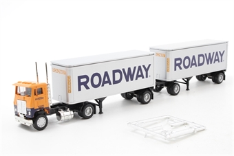 White Road Commander tractor & twin trailer 'Roadway'